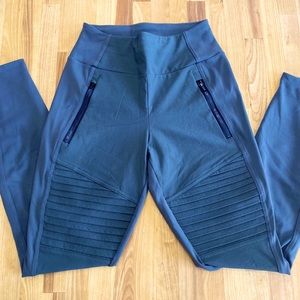 Athleta headlands hybrid moto tights size 2
